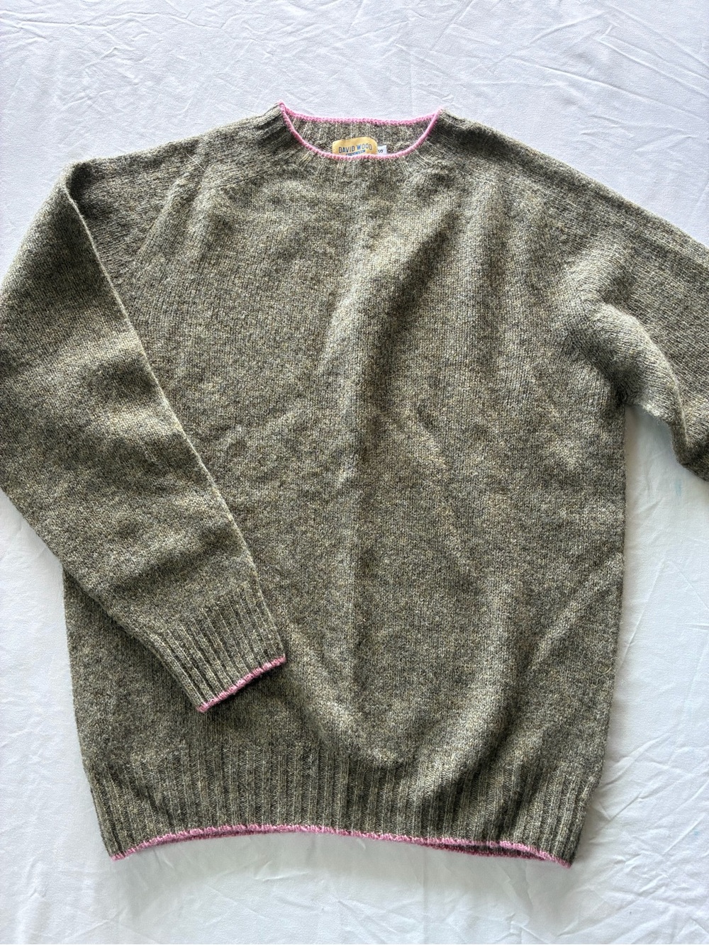 Women’s Crewneck 100% Pure New Wool Sweater in Heathered Olive with Pink Trim